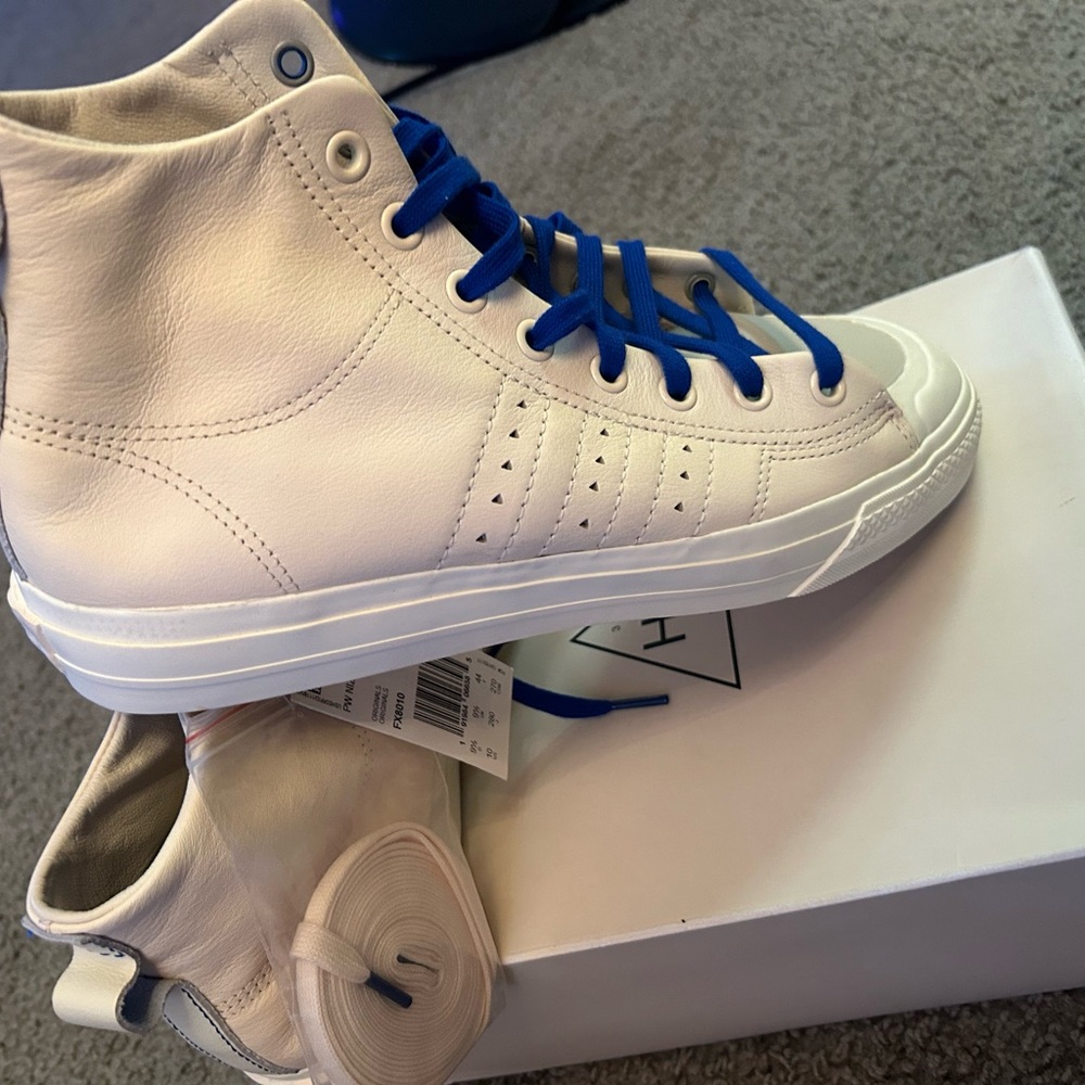 Adidas - Picture 4 of 4